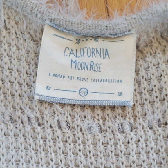 California Moonrise furry vest - Picture 2 of 3